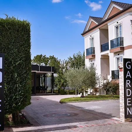 Hotel Airport Garden 3*
