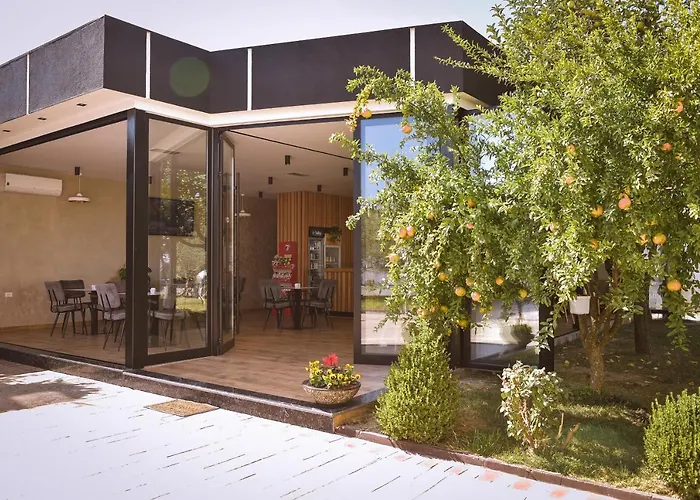 Szálloda Airport Garden 3*