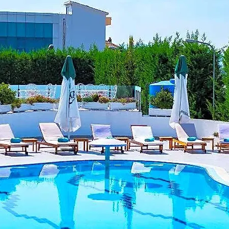 Airport Garden 3*